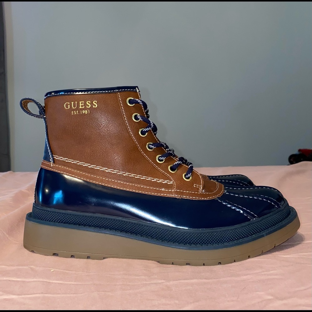 NWOT Mens Guess Canfield all weather ankle boots